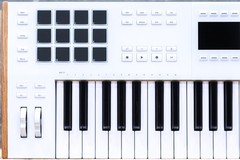Arturia KeyLab 49 Mk3 Universal MIDI Controller 49-Note Semi-Weighted w/Box