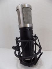 Sterling Audio ST55 Class A FET Condenser Microphone w/ Shock Mount 7.5″ Tall