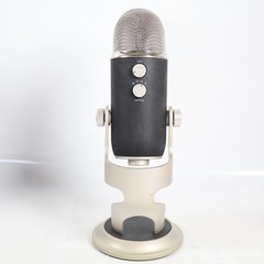 NO POWER/CONNECTION REGISTERED Blue Microphones Yeti Professional USB Microphone