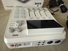 RØDECaster Duo Compact All-in-One Audio Music Production for Podcast & Streaming