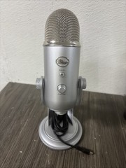 Blue Yeti Professional Multi-Pattern USB Condenser Microphone – Silver #x3