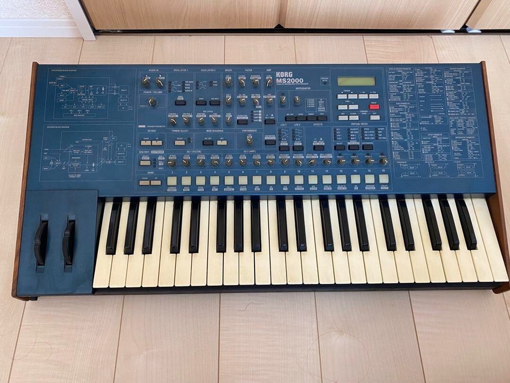 KORG MS2000 Virtual Analog Modeling Synthesizer keyboard