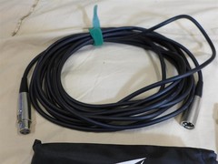 PEAVEY PV i100 Cardioid Microphone, Case, Cable & D’Addario Stereo Audio Adapter