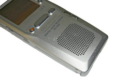 Genuine Olympus DS-3300 Digital Voice IC Recorder with 32MB Memory Card