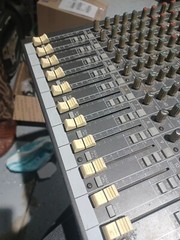 Mackie CFX20 MIXER 20 CHANNEL MIXER –