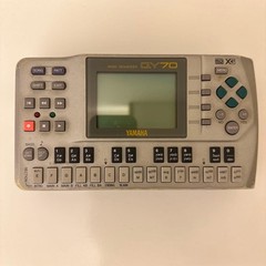 Yamaha QY70 Music Sequencer Junk Item Gray Musical Instrument Pro Audio Hobby