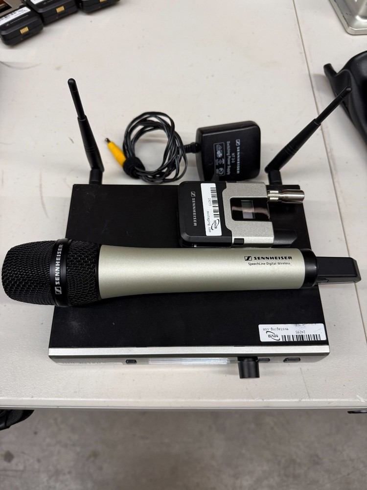 Sennheiser Speechline SL RACK RECEIVER DW-4, HANDHELD DW-4 e865, BODYPACK DW-4
