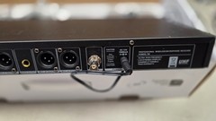 Frequency B Wireless Microphone System 4 Channel #1692K R8