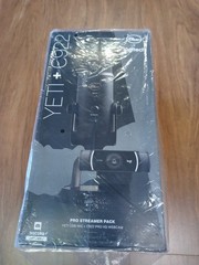 Blue Yeti Microphone and Logitech C922 PRO HD Webcam Pro Streamer Pack * SEALED