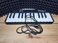 IK Multimedia IRig Keys Mini 25 Key USB MIDI Keyboard Used