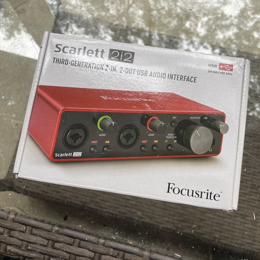 Focusrite Amplifier/Scarlett2I2 Audio Interface- USB 24-Bit/192 kHz