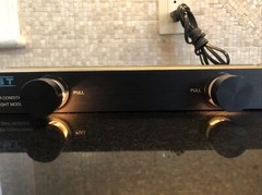 Furman PL-8 15 Power Conditioner with Light Modules 10 Amps 1200 watts 8 Outlets