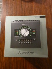 Universal Audio Apollo Twin Thunderbolt Audio Interface