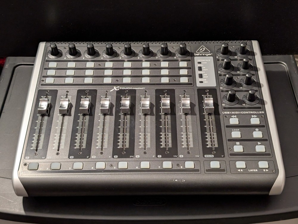 Behringer X-Touch Compact USB MIDI Controller