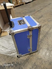 Flight Road Case Protective Padded Equipment Storage with Lock and Wheels