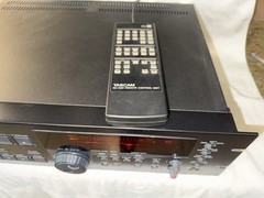 “WORKING” Tascam DA-30 MKII Digital Recoder Player + wired remote plugs in rear