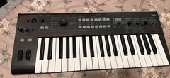 Korg R3 37-Key Digital Keyboard Synthesizer Vocoder Arpeggiator