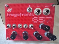 trogotronic mini mutant 657 analog noise / drone synthesizer