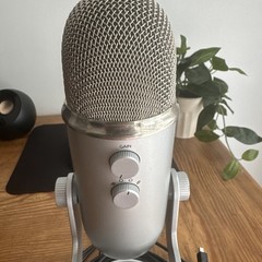 Blue Yeti Professional USB Microphone 988-000103 – Silver – Used
