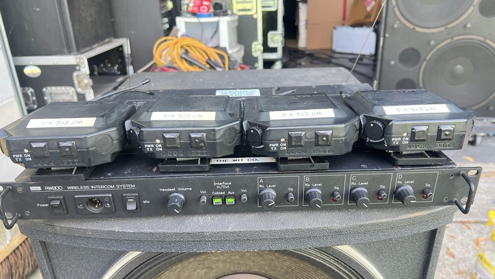 HME RW800 Intercom System w/3 Belt Packs & Power Supply