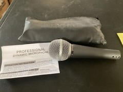 Professional Dynamic Handheld or Stand Microphone