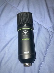 Mackie EM-91C Diaphragm Condenser Microphone – Black
