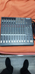 Mackie 1402-VLZ 14-Channel Mic/Line Mixer – GREAT CONDITION LOOK!