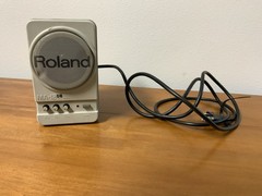 Roland MA-12C Single Speaker Micro- Monitor AC 117 V 50/60 Hz 16 W