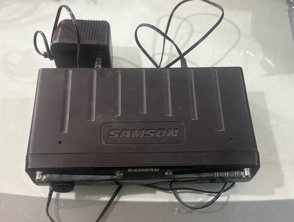 Samson CR77 UHF True Diversity Receiver CH N3 with AC Adapter & Power Supply