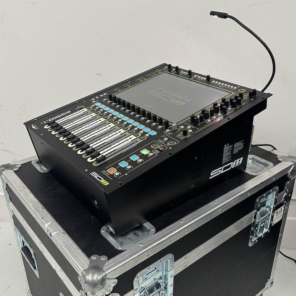 DiGiCo SD11i Console w/ HMA Optocore + Waves