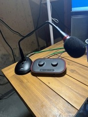 Focusrite Vocaster One Audio Interface with Desktop Conference Microphone set