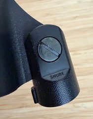 Shure L2 SM58 Dynamic Wireless Microphone (L2-AG) + OEM Holder *USED* POWERS ON!