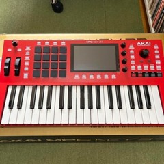 Akai Professional MPC Key 37 Standalone Production Keyboard Sampler New Japan