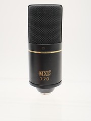 MXL 770 Small-Diaphragm Cardioid Condenser Microphone (Black) w/ Shock Mount