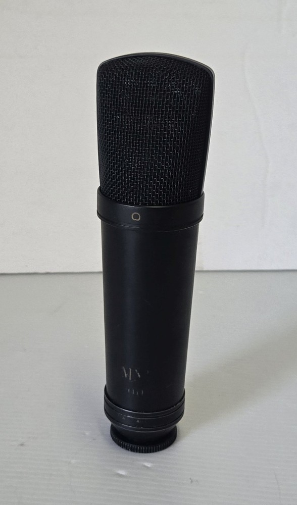 MXL 2001 Large Diaphragm Cardioid Condenser Microphone
