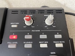 AKAI Professional MPC2500 Music Production Center 128MB RAM Sampler Sequencer