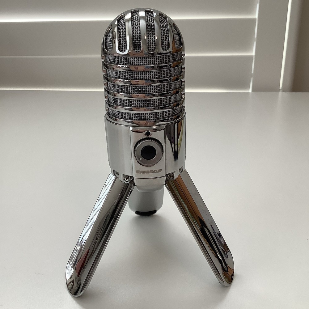 Samson Meteor Mic USB Studio Condenser Microphone – Silver – SAMTR