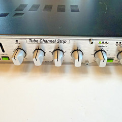 dbx 376 Tube Channel Strip w/ Digital Out – used and in great working condition!