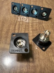 6 NEW Tecnec BNC Isolated Feedthru Panel Mount Connector – Female to Female