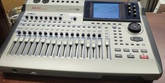 AKAI Professional&Digital Personal Studio DPS16 16trMTR 24bit 96kHz 10GB HD AsIS