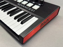 Akai Advance 61 Professional MIDI Keyboard Controller w/ 61 Semi-Weighted Keys