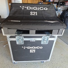 DiGiCo S21 Digital Mixing Console with ATA Flight Case