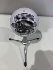 Blue USB Microphone White Sphere with Tripod Used by XXXTentacion