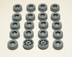 TWENTY (20) GRAY ROUND RUBBER FEET FOR AMPS RADIO GEAR ATA CASES – LOW S&H