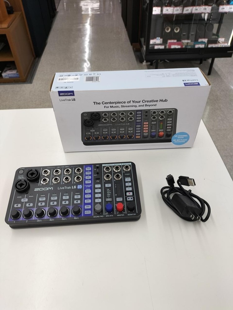 ZOOM LiveTrak L6 10-Channel Digital Mixer 32-Bit Float Recorder w/ Box Tested