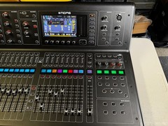 Midas M32 LIVE 40-Channel Studio & Live Sound Digital Console Mixer Issue READ