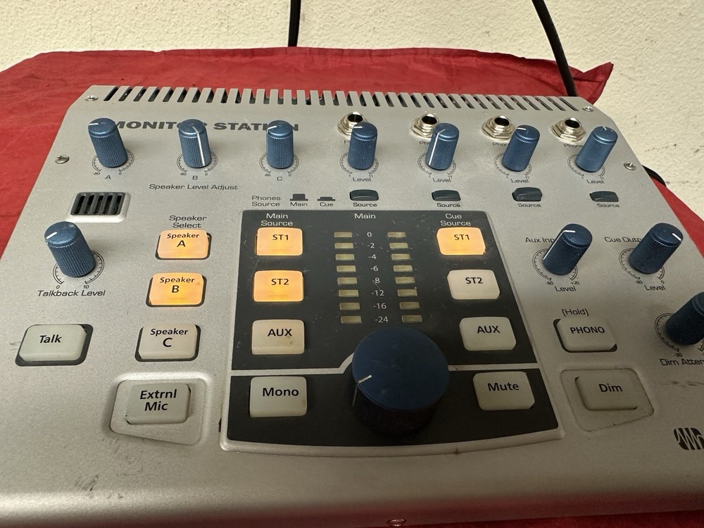 PreSonus Monitor Station Active Control Center Speaker Sub Switcher Mixer w/ PS