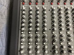 Crest HP 8 Analogue Mixing Console