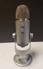 Blue Yeti Professional Multi-Pattern USB Condenser Microphone Tested Works