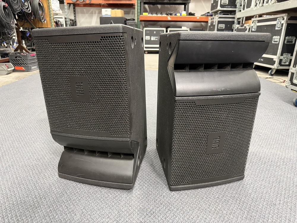 Pair JBL VRX932LA 12″ 2-Way Line Array Speakers includes dual ATA Case